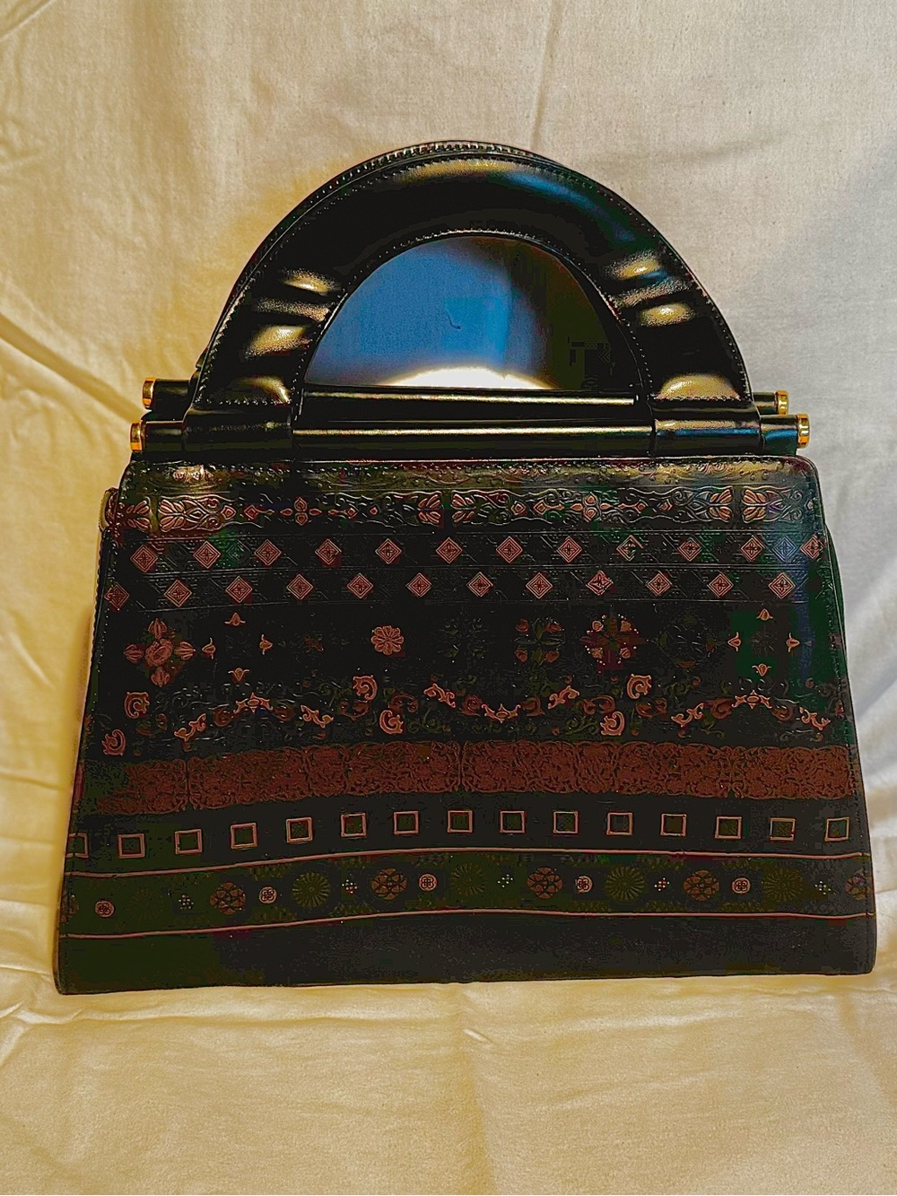 Vera Pelle Calja Black Patterned Top-Handle Women's Bag